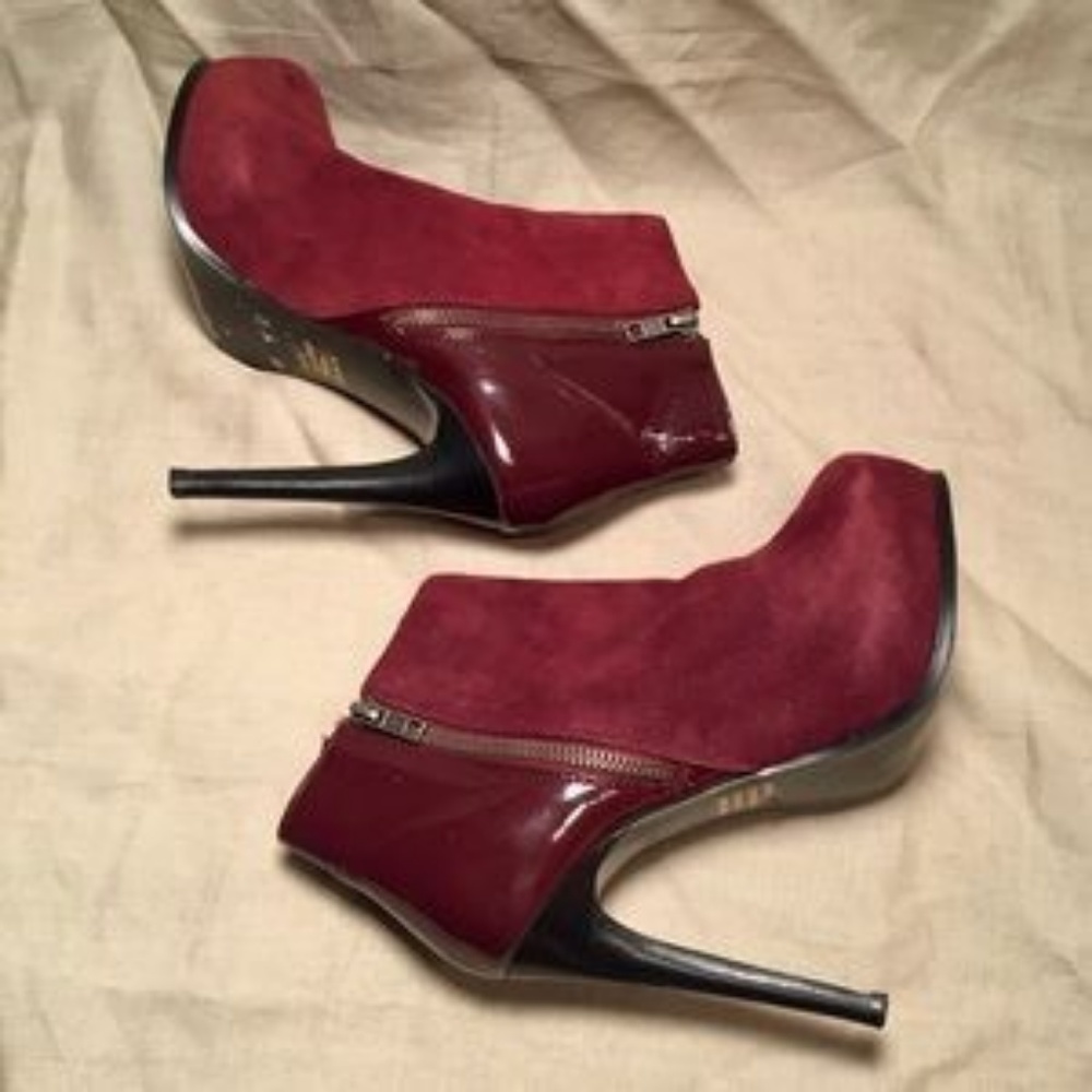 Steve Madden Jacquie Burgundy Suede Bootie 9 - Picture 4 of 4